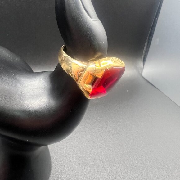 Mens 10K Gold Signet Ring with smooth garnet stone, Vintage Size 8.5 Unisex Ring - Picture 3 of 11